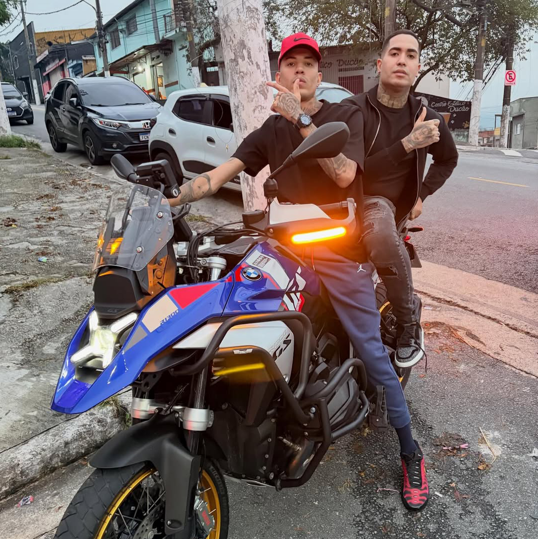 VIVENDO DO SONHO